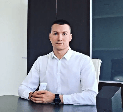 Фролов Виктор, менеджер по работе с клиентами MADEY